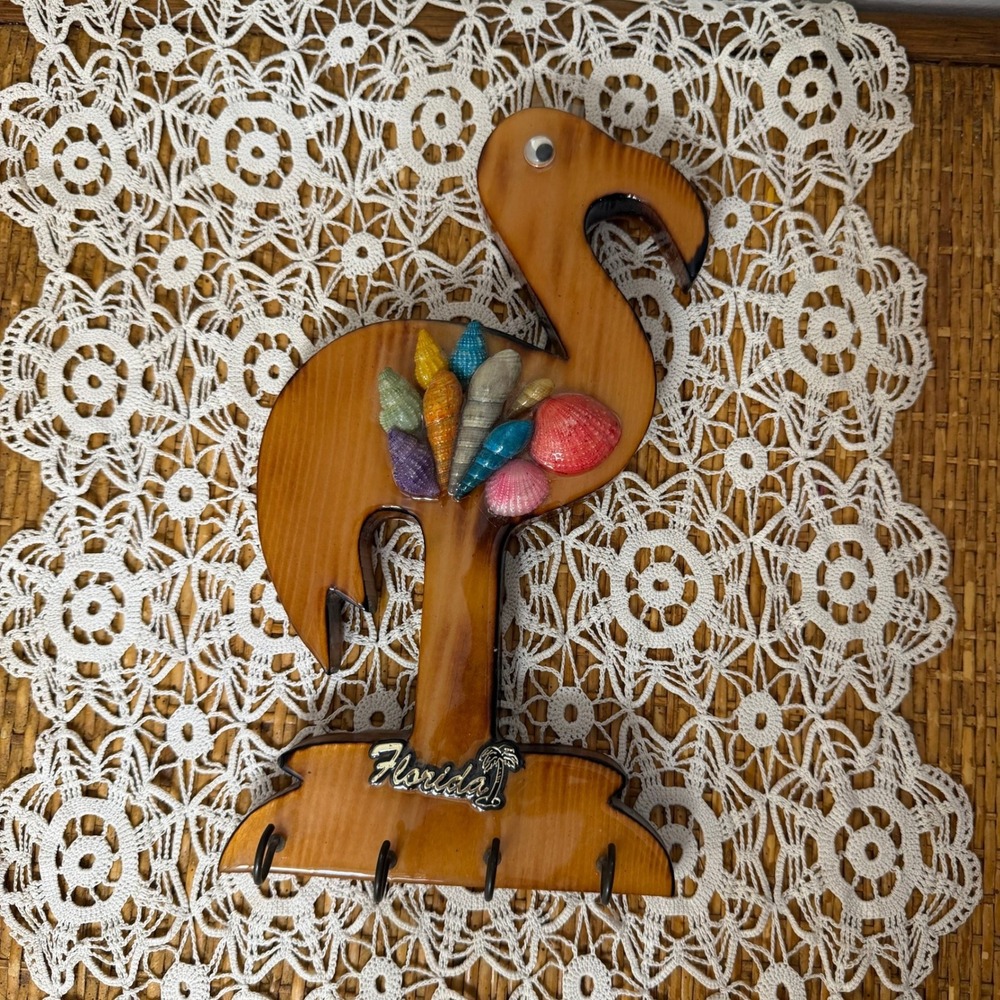 Vintage Florida Shellcraft Flamingo Key Rack Rainbow Painted Shells Wall Hooks